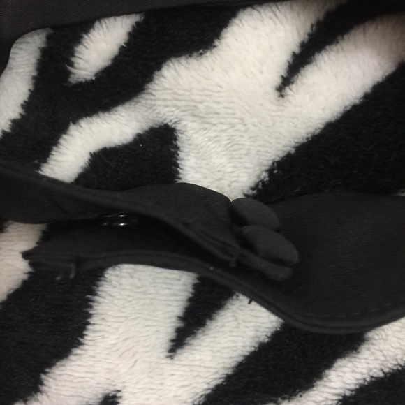 Unique collar bright floral abstract art top - Picture 6 of 8